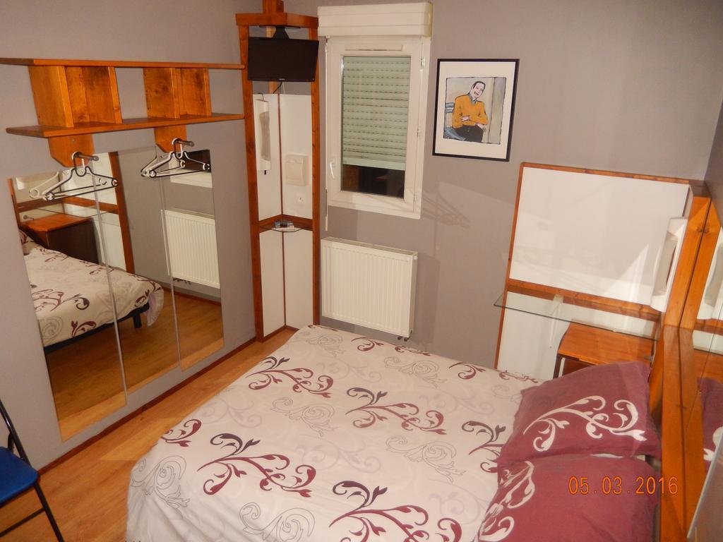 Hotel Eco Logis Espace Bellevue Semeac Ngoại thất bức ảnh